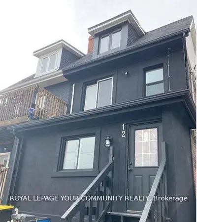 12 Fort Rouille Street B, Toronto W01, ON M6K 2C1