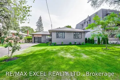 3139 The Credit Woodlands, Mississauga, ON, L5C 2J2