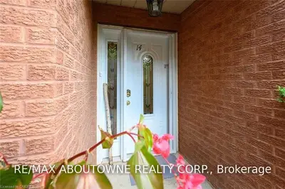 530 FALGARWOOD Drive 14, Oakville, ON L6H 1N3