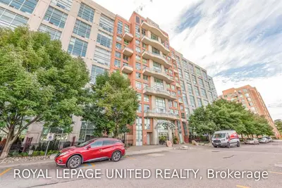 200 Manitoba Street 325, Toronto W06, ON M8Y 3Y9