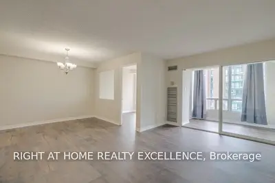 115 Hillcrest Avenue 1008, Mississauga, ON L5B 3Y9
