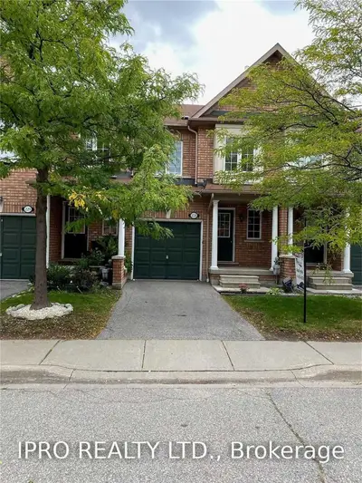 7360 Zinnia Place 231, Mississauga, ON L5W 2A1