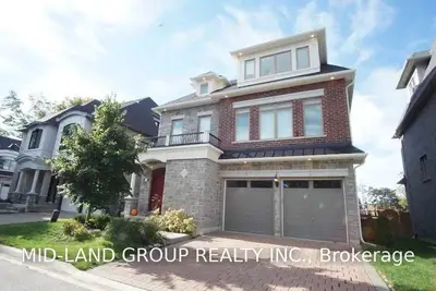 1556 Edencrest Drive, Mississauga, ON L5E 0A5