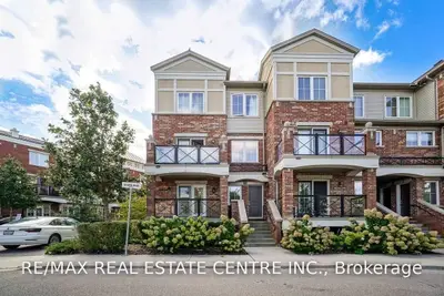 19 Hays Boulevard 32, Oakville, ON L6H 0H8