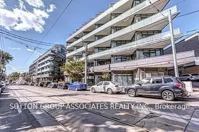 36 Howard Park Avenue 204, Toronto W01, ON M6R 0A5