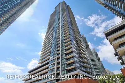 2212 Lake Shore Boulevard W 4206, Toronto W06, ON M8V 0C2