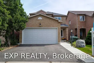 1220 Bantham Street, Mississauga, ON L5V 1Y7