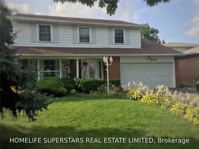 885 Runningbrook Drive Basemet, Mississauga, ON L4Y 2S4