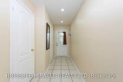 6399 Spinnaker Circle 67, Mississauga, ON L5W 1Z5