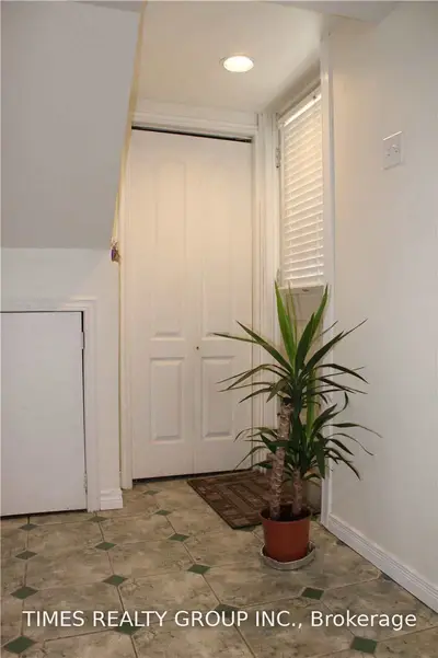 3301 Tallmast Circuit Bsmt, Mississauga, ON L5L 1K1