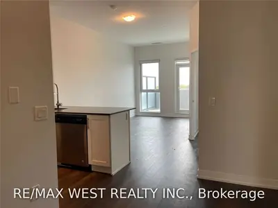 4085 Parkside Village Drive W 501, Mississauga, ON L5B 0K9