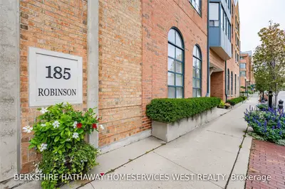 185 ROBINSON Street TH5, Oakville, ON L6J 7P6