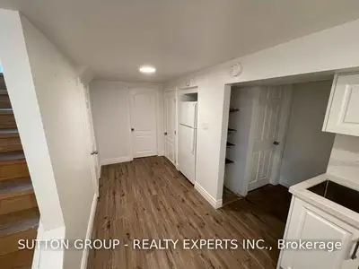 3515 Queenston(Lower) Drive, Mississauga, ON L5C 2G8
