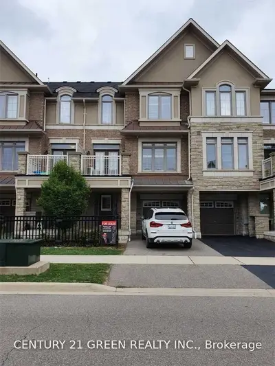 2427 Greenwich Drive, Oakville, ON L6M 0S4