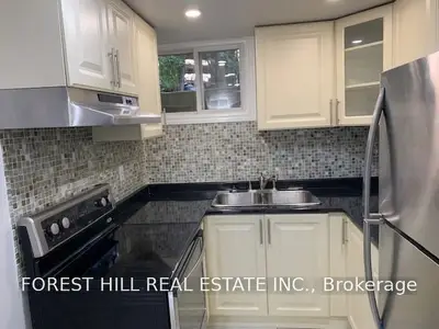1033 Gardner Avenue Unit 2, Mississauga, ON L5E 1B5