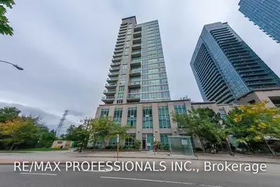 185 Legion Road N 512, Toronto W06, ON M8Y 0A1