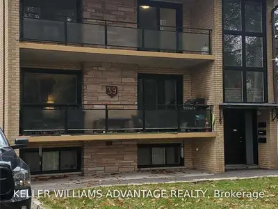 39 Muskoka Avenue 3, Toronto W06, ON M8W 1H7