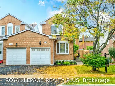 2070 Glenada Crescent, Oakville, ON L6H 4M2