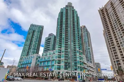 3939 Duke Of York Boulevard Ph 8, Mississauga, ON L5B 4N2