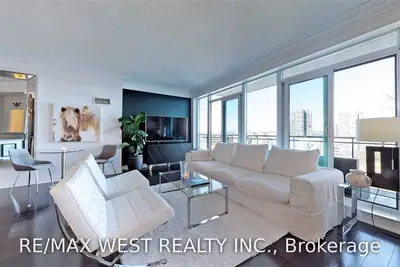 2121 Lake Shore Boulevard W 2305, Toronto W06, ON M8V 4E9