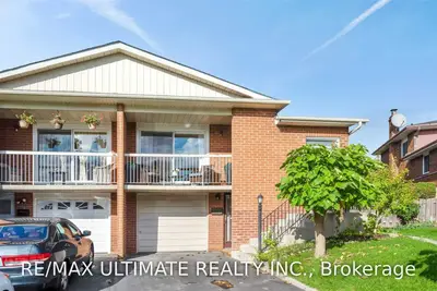 1645 Copseholm Trail, Mississauga, ON L4W 2C1