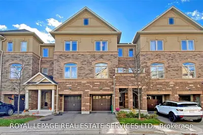 6625 Falconer Drive 32, Mississauga, ON L5N 0C7
