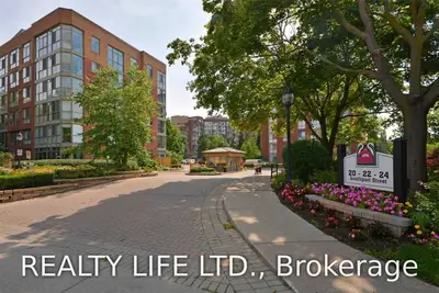 20 Southport Street 522, Toronto W01, ON M6S 4Y8