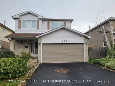 1533 Lancaster Drive, Oakville, ON L6H 2T2