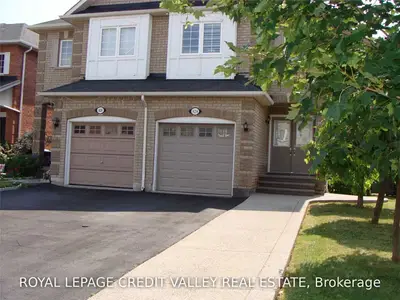 828 Rogerson Road, Mississauga, ON L5V 3A8
