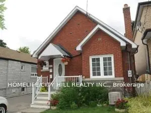 24 Guestville Avenue, Toronto W03, On M6n 4n2