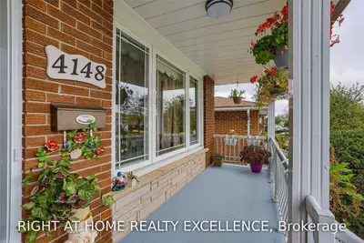 4148 Brandon Gate Drive, Mississauga, ON L4T 3P2