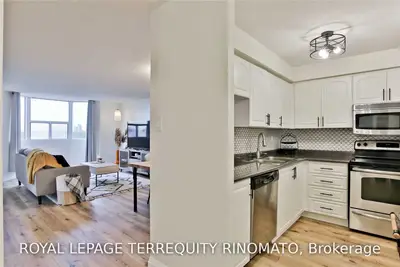 3845 Lake Shore Boulevard W 1607, Toronto W06, ON M8W 4Y3