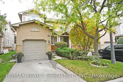 833 Scollard Court 95, Mississauga, ON L5V 2B4