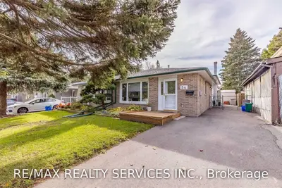 54 Carlton Drive W, Orangeville, ON L9W 2X9