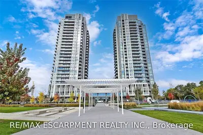 17 Zorra Street 1802, Toronto W08, ON M8Z 0C8