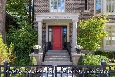360 Lakeshore Road E, Oakville, ON L6J 1J7