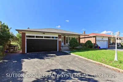 3406 Golden Orchard Drive, Mississauga, ON L4Y 3H6