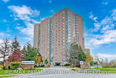 61 Markbrook Lane 203, Toronto W10, ON M9V 5E7