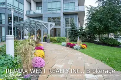 2240 Lake Shore Boulevard W 1606, Toronto W06, ON M8V 1A5