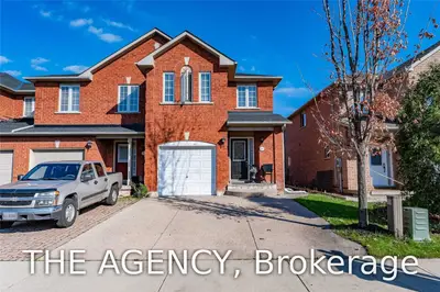 2273 Hummingbird Way, Oakville, ON L6M 3Z7