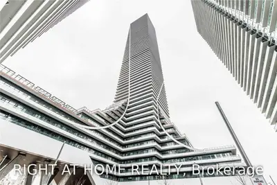 30 Shore Breeze Drive 5903, Toronto W06, ON M8V 1A1