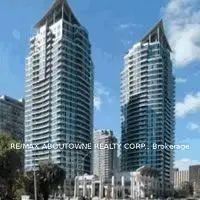 1 Elm Drive Drive W 802, Mississauga, ON L5B 4M1