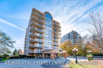 2210 Lakeshore Road 504, Burlington, ON L7R 4J9