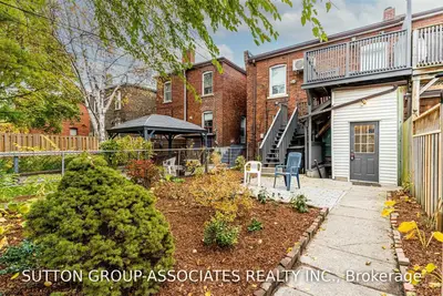 1126 Dovercourt Road Main, Toronto W02, ON M6H 2X9