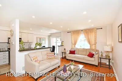5223 Fairford Crescent 2, Mississauga, ON L5V 2M6