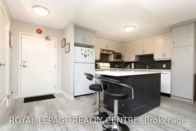 1275 Cornerbrook Place 106, Mississauga, ON L5C 3J3