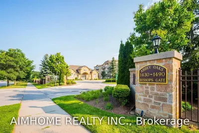 1450 Bishops Gate 206, Oakville, ON L6M 4N1