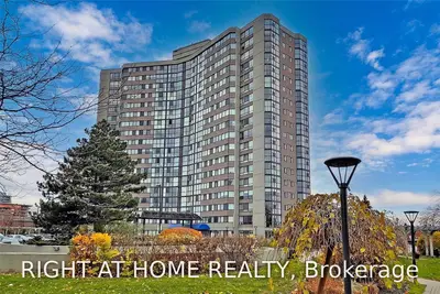 1360 Rathburn Road E 901, Mississauga, ON L4W 4H4