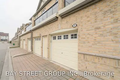 2895 Hazelton Place 5, Mississauga, ON L5M 0S4