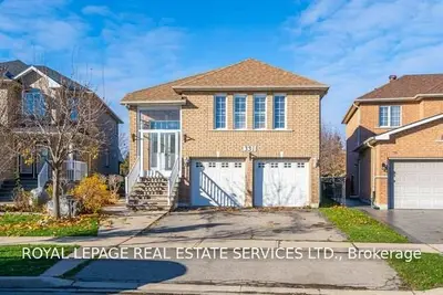 331 Hollymount Drive, Mississauga, ON L5R 3X6